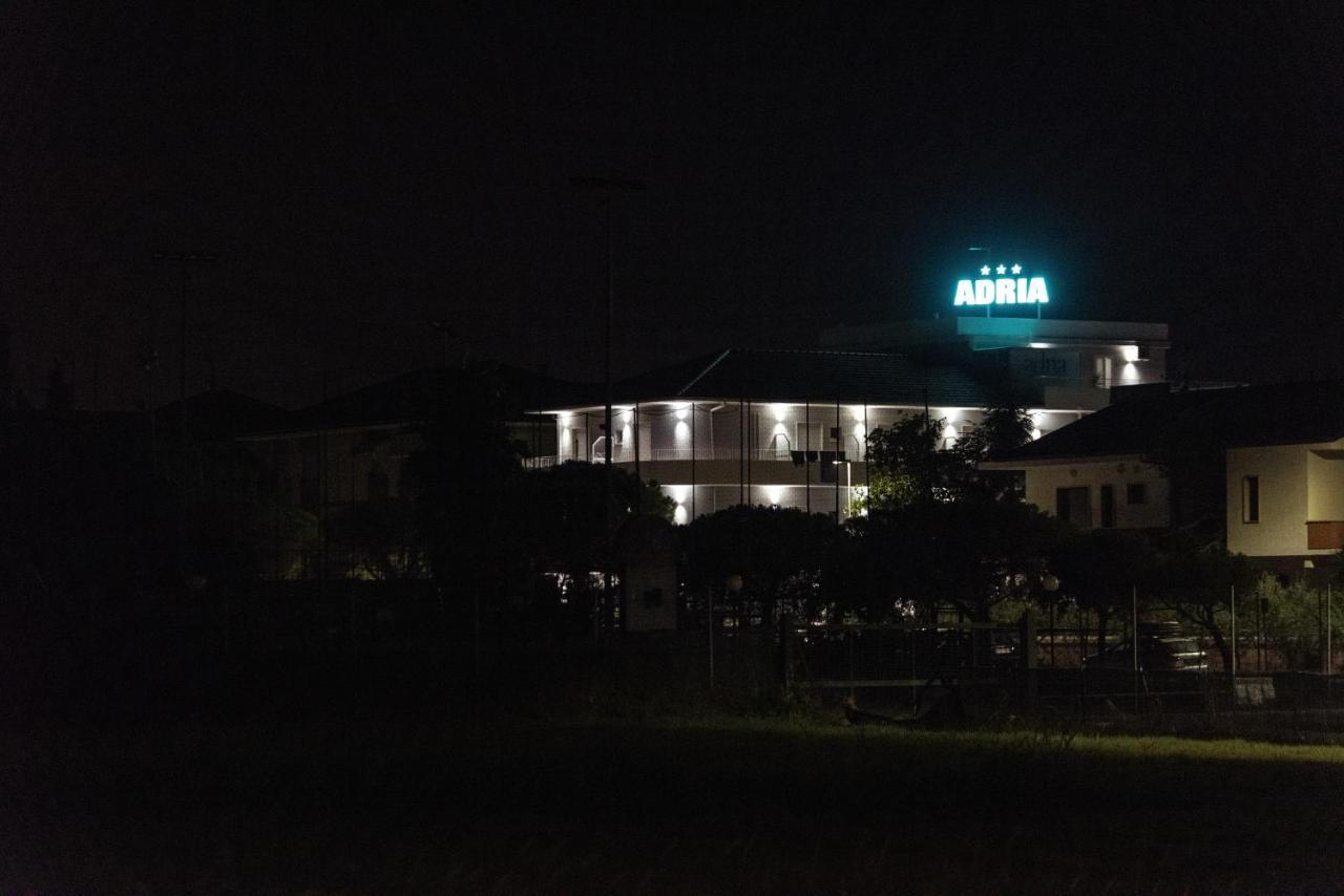 Adria Beach Hotel Alba Adriatica Exterior photo